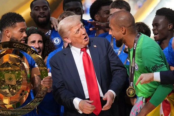 Trump responde con humor a la idea de llamar ''ftbol'' al ''soccer'' y elige a Pel