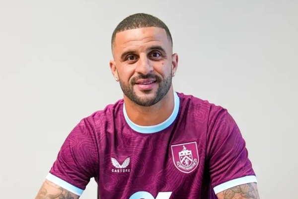 Kyle Walker se incorpora al Burnley
