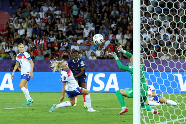 Francia se impone ante Inglaterra en un emocionante 2-1 en la Euro Femenina 2025