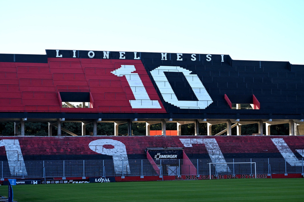 Newell's inaugura su nueva grada popular
